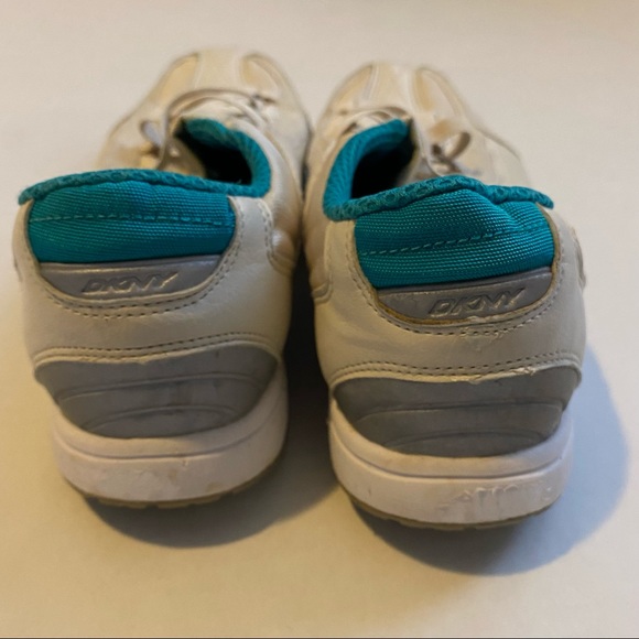 DKNY Women’s slip on cream sneakers size 10 - Picture 6 of 8